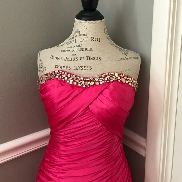 NEW ALYCE DESIGNS SZ 6 HOT PINK SATIN BEAD HIGH LOW FORMAL EVENING GOWN